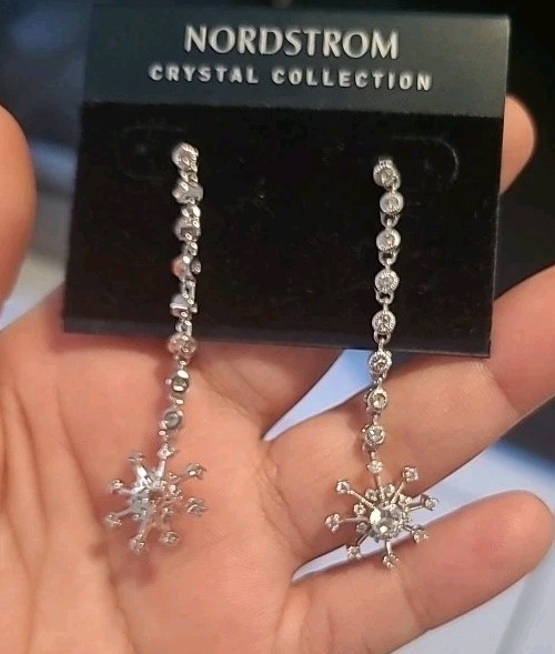 Snowflake Rhinestone Drop Earrings Silver Tone Dangle Winter Holiday NWT