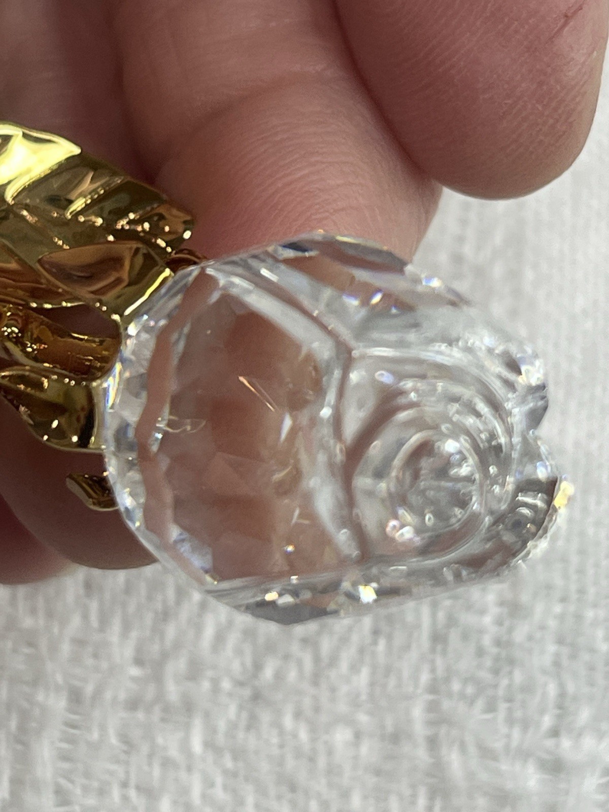 Swarovski Crystal Memories Rose Brooch Pin Gold Tone 3″ w/ Original Box-Gift
