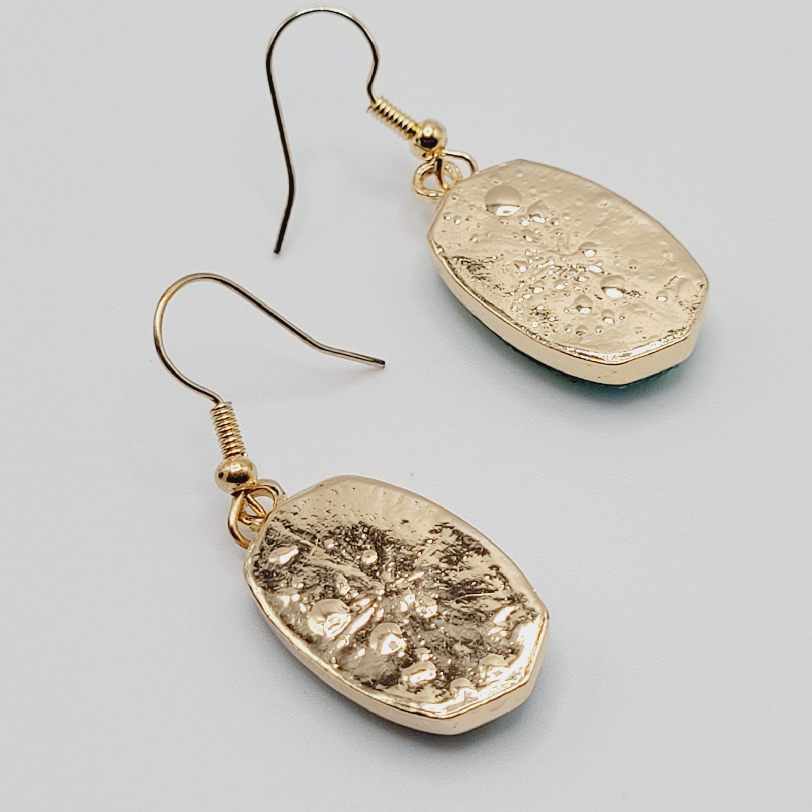 Modern Sparkle Faux Druzy Turquoise Color Gold Tone Pierced Hook Dangle Earrings
