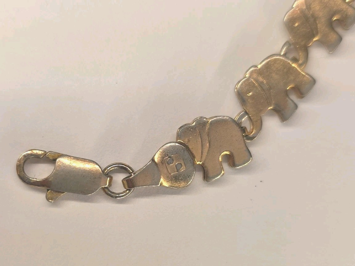 Vtg Elephant Link Bracelet Gold Tone Figural Animal Safari Estate Trunk Up Boho
