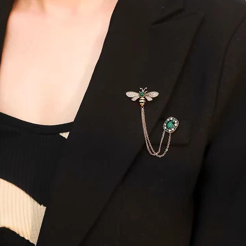 2PCS Vintage bee chain brooch, women clothing accessories pins jewelry