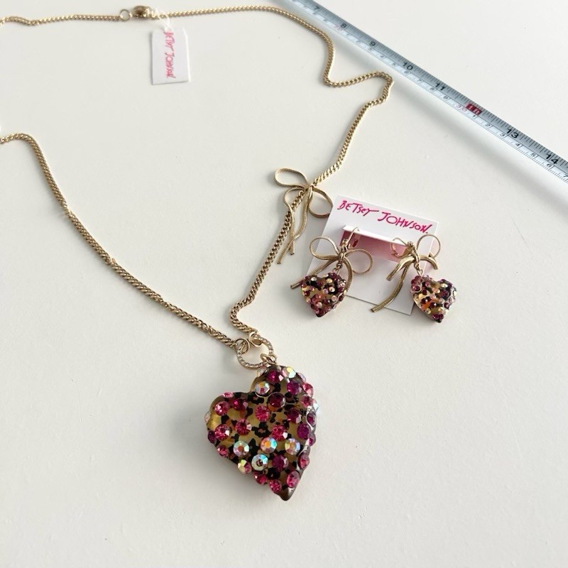BETSEY JOHNSON Leopard Print Pink Rhinestone Heart Necklace Earring Jewelry Set