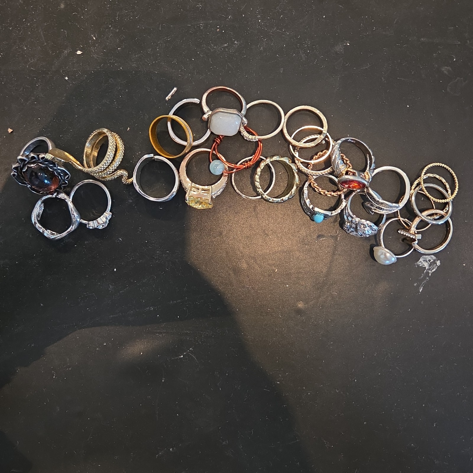 Miscellaneous Rings mixed multicolor Rings Sizes Vary. Lot of 25!! sz 6
