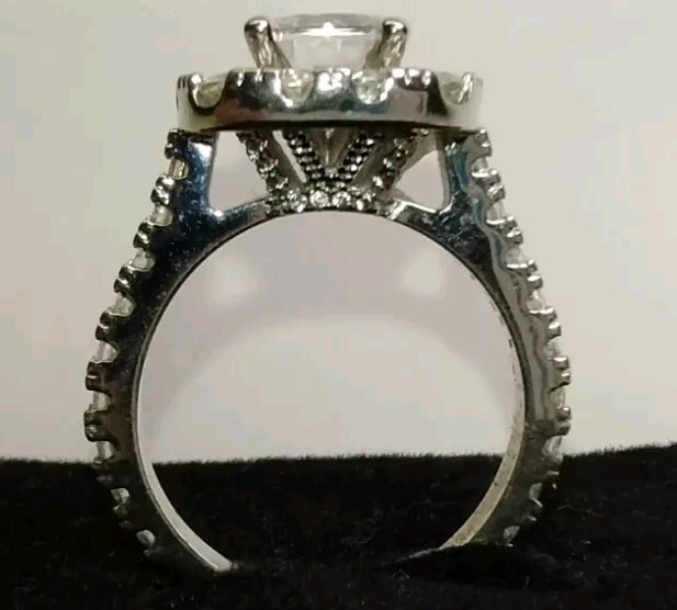 Kays Jewelers Halo Setting Fashion Jewelry Ring Zirconia Womens Size 7