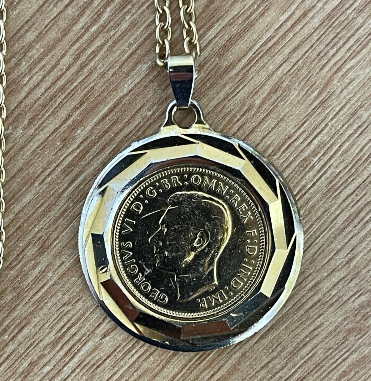 1942 British Pre-Decimal Half Penny on a 55cm (22″) Chain Gold Colour