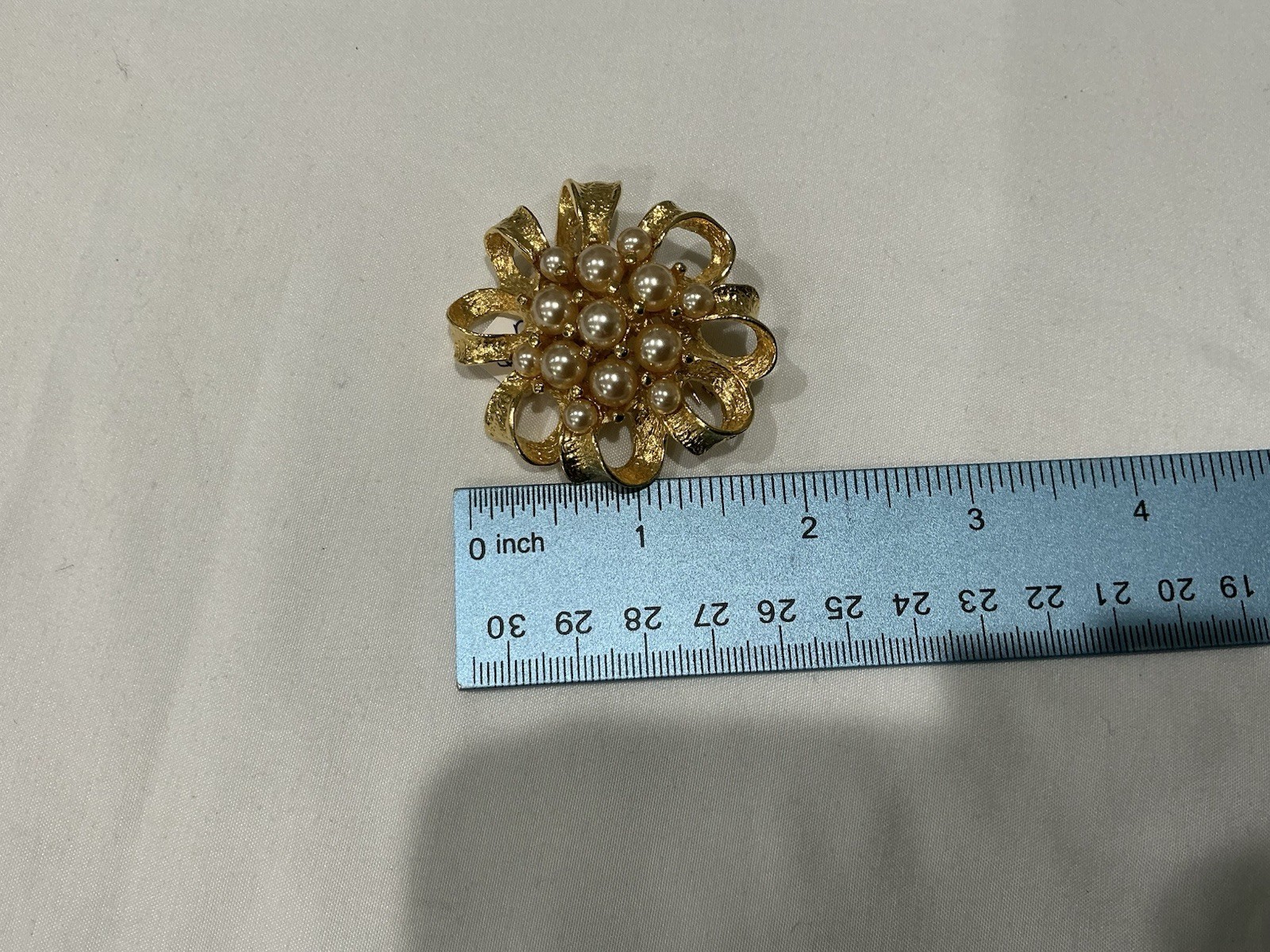 Gold Tone Flower Brooch Pin, Cream Round Imitation Pearl Cluster 1.75 in