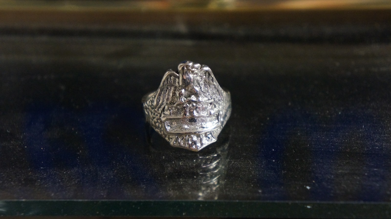 BIKER BASE METAL EAGLE ON ROCK RING