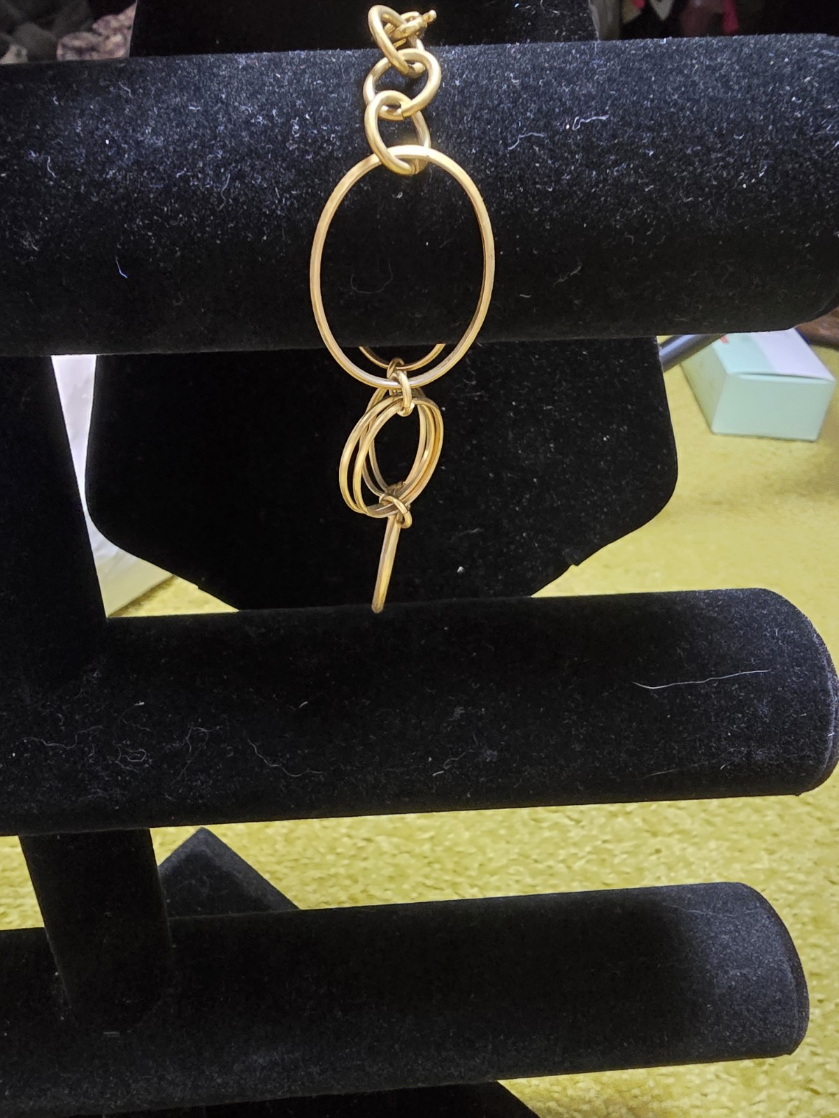 Vintage Etienne Aigner Gold Tone Link Chain Bracelet Horseshoe Logo Clasp