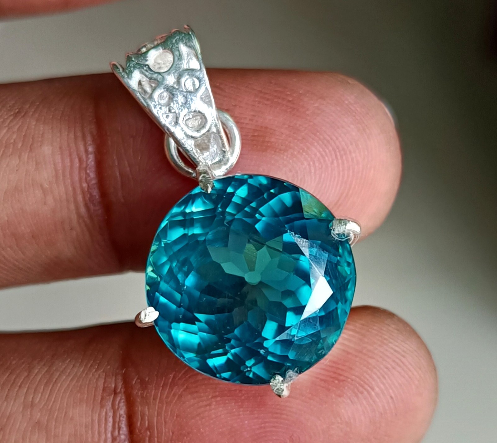 Natural Certified Paraiba Tourmaline 33.75 Ct Loose Gemstone Pendant 925 Silver