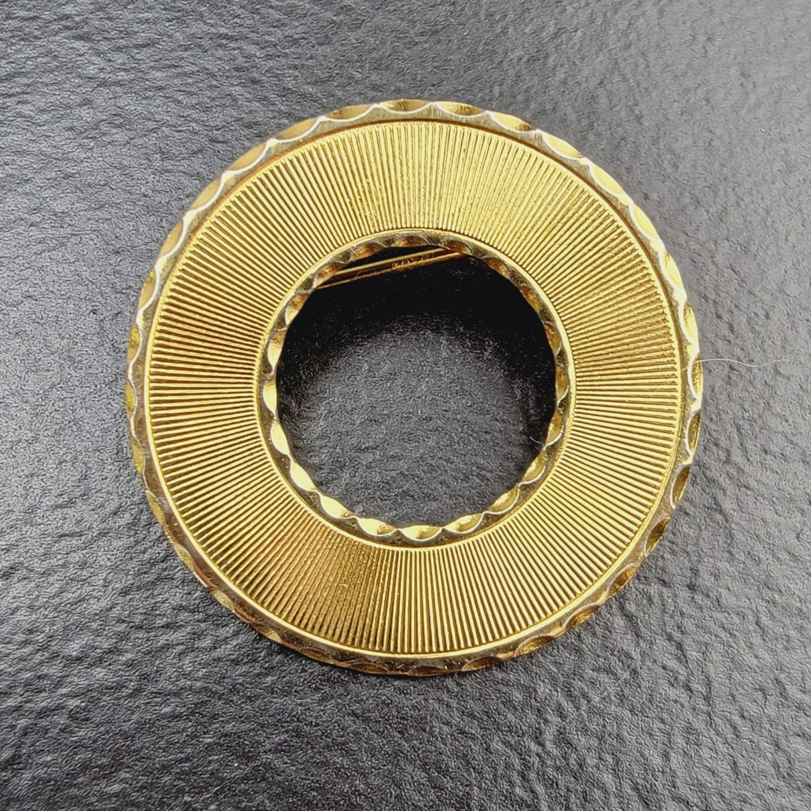 Vintage Gold Tone Sunburst Circle Brooch Scalloped Edge Round Pin 1.25 Inch
