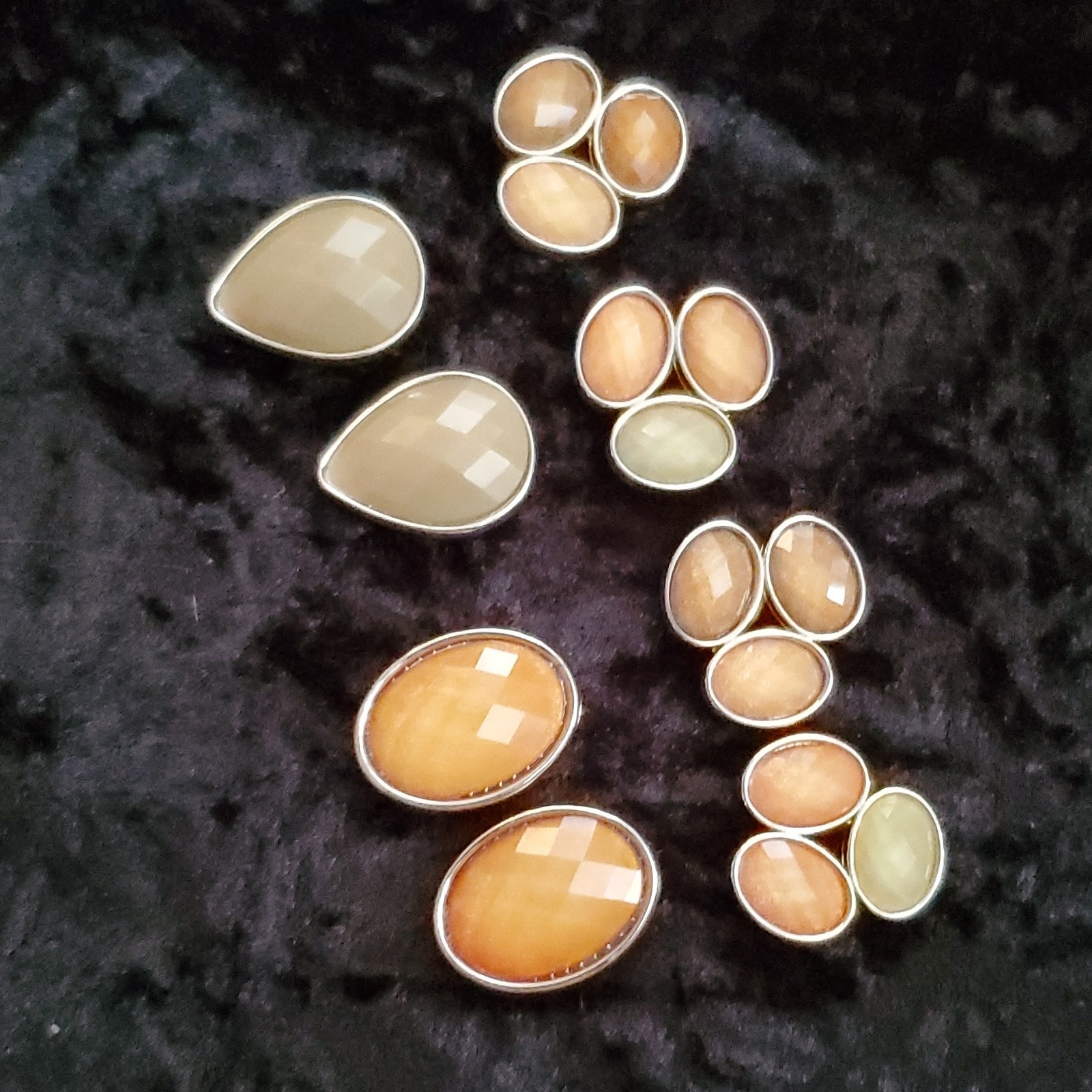 Bezel Stone Lot, Oval & Teardrop, Beige/Orange Stones, Metal