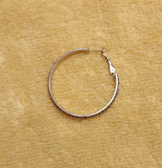 SINGLE 1 1/2″ Hoop Earring Goldtone w/ 48 Surrounding 2mm CZ’s Seoul Stone