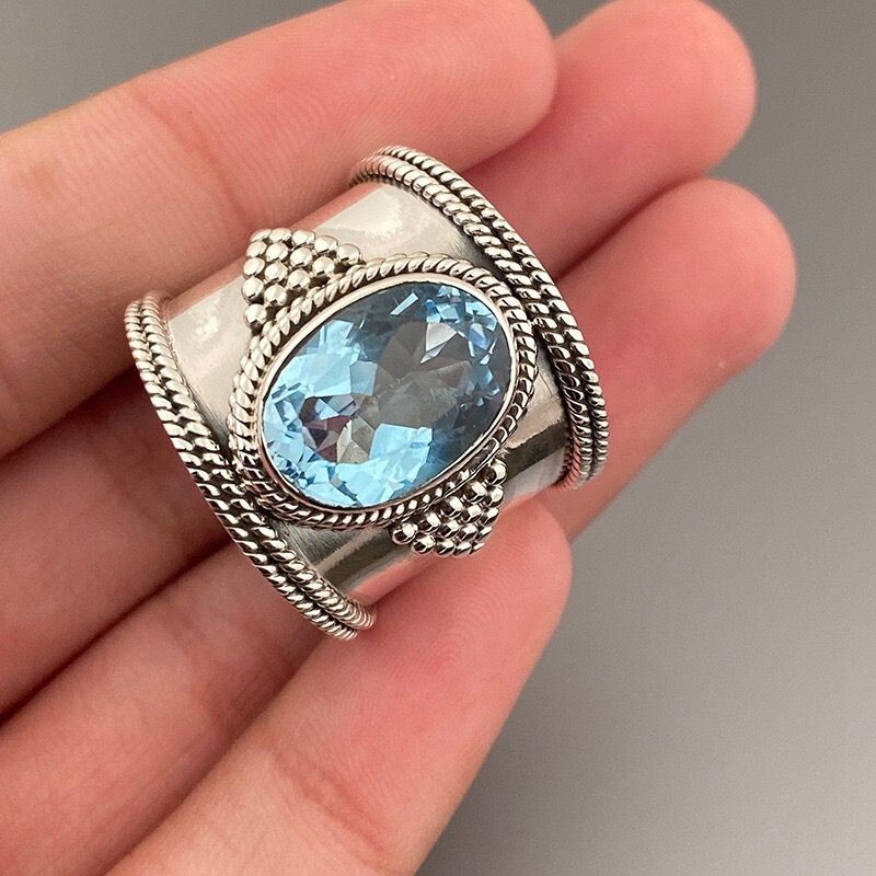 Vintage Style Women White Gold Plated Wide Light Blue CZ Band Ring