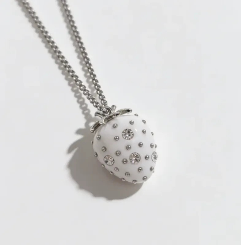 Strawberry Zircon Necklace Women Minimalist Cute Sweet Luxury Sweater Chain
