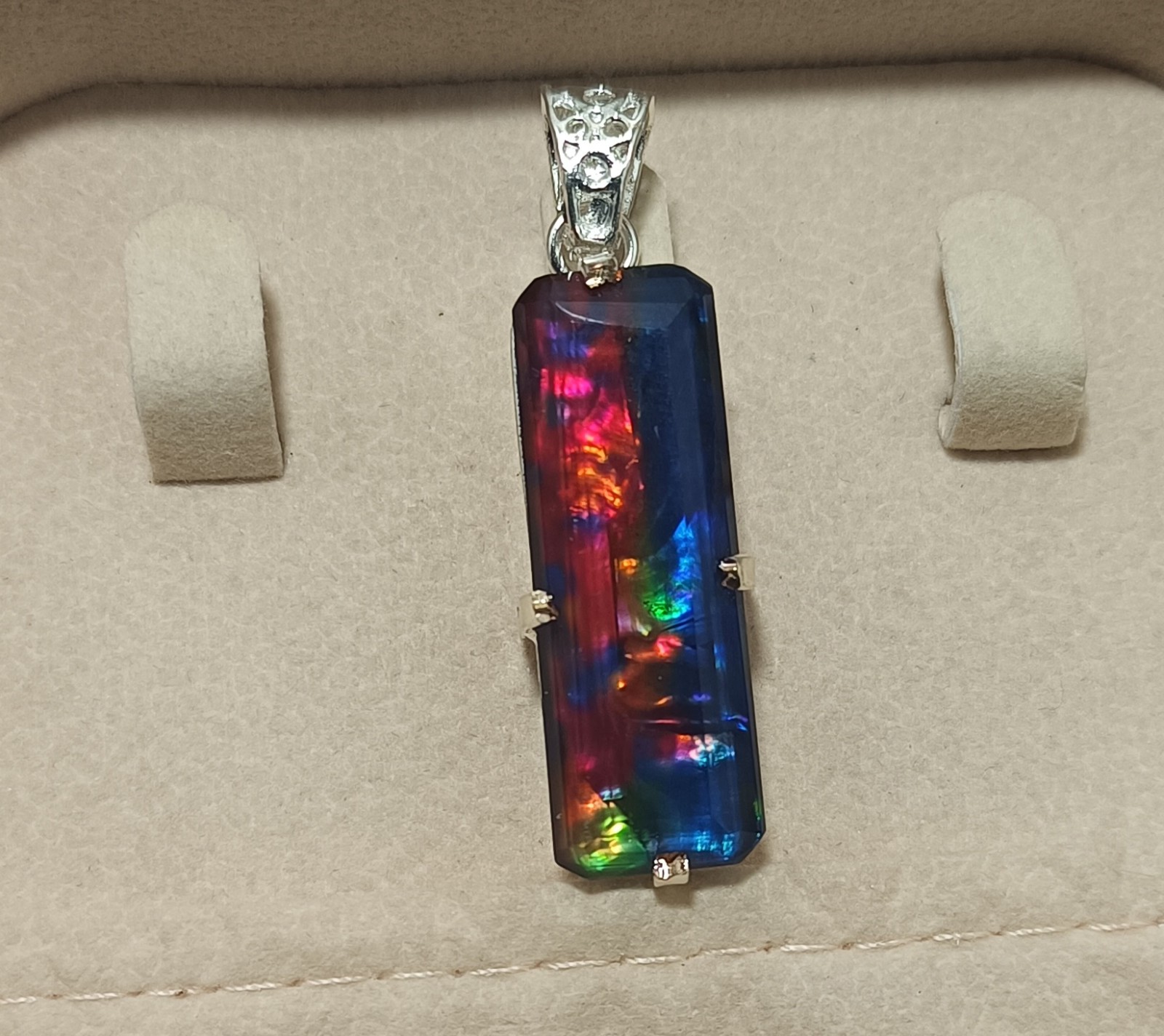 45.55 Ct Natural Ammolite Doublet 925 Silver Rainbow Pendant Jewelry Gemstone
