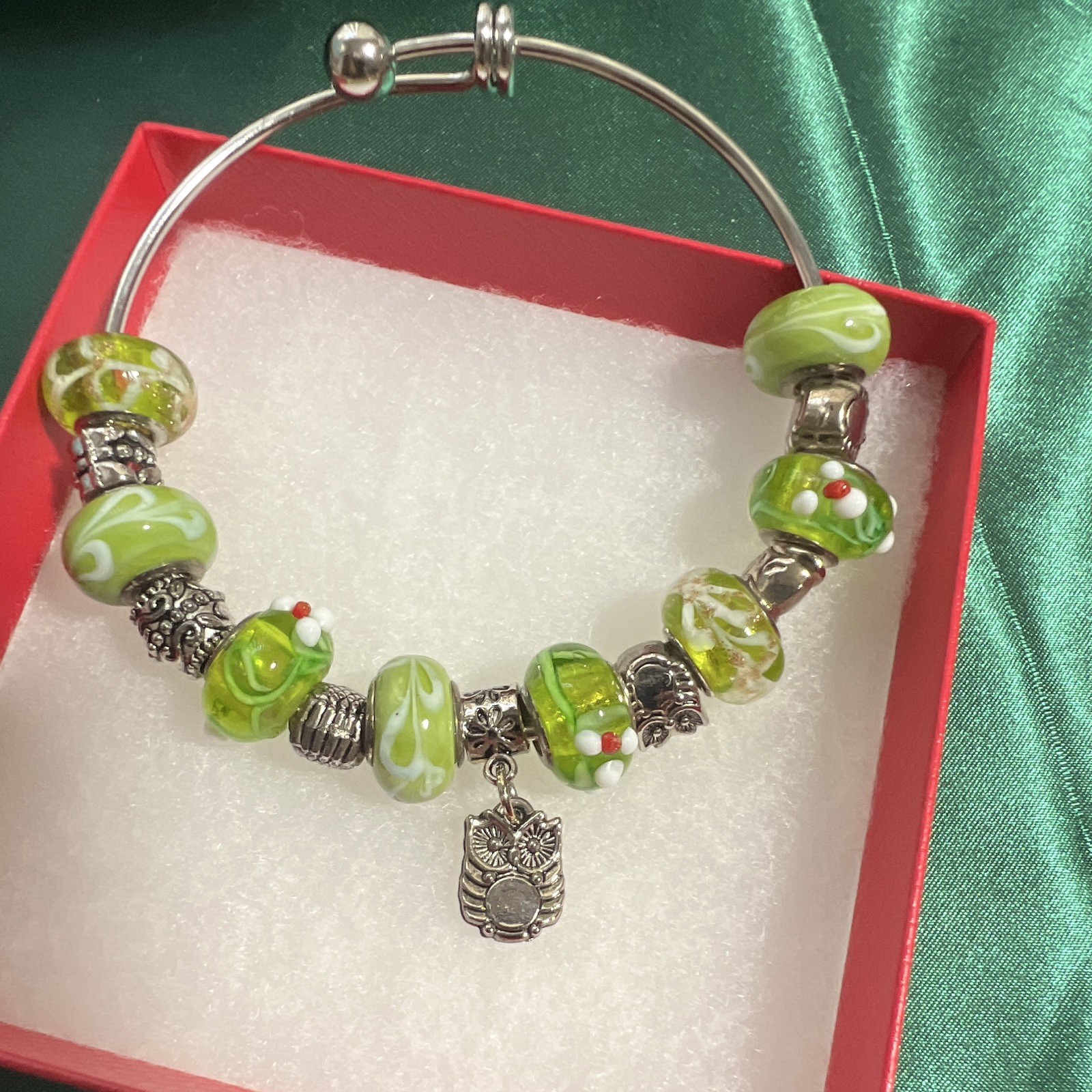 Green Glass Beaded Charm Bangle Bracelet Silver-Tone Dangle Charm Ball Closure