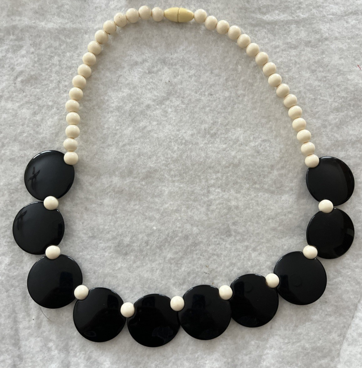 Vintage Avon Colorworks Black & Ivory Choker Necklace-18″
