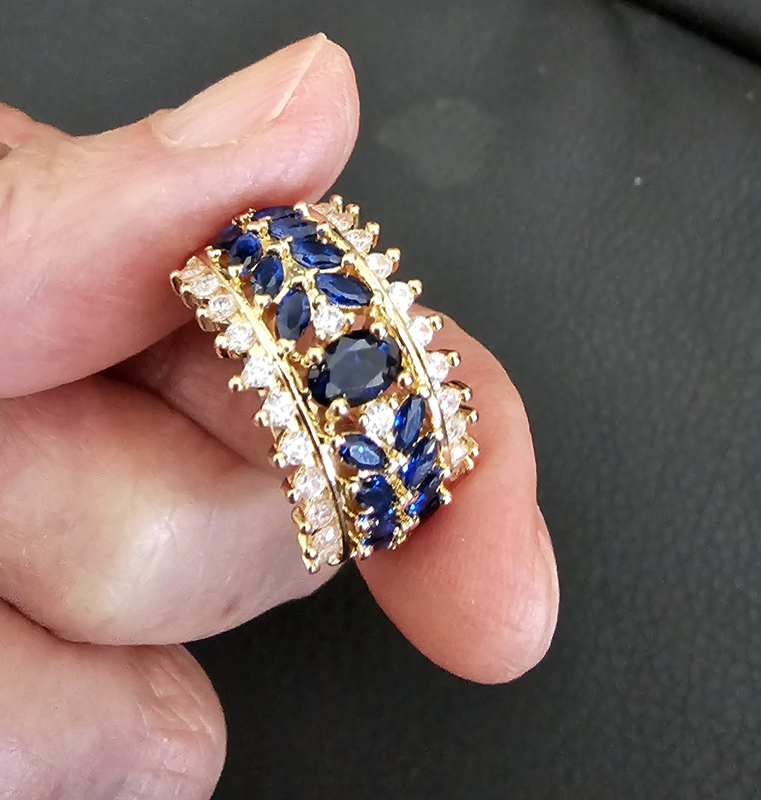 Elegant design Fire Blue Sapphire Stone Rings In Golden Color Ring Size 8
