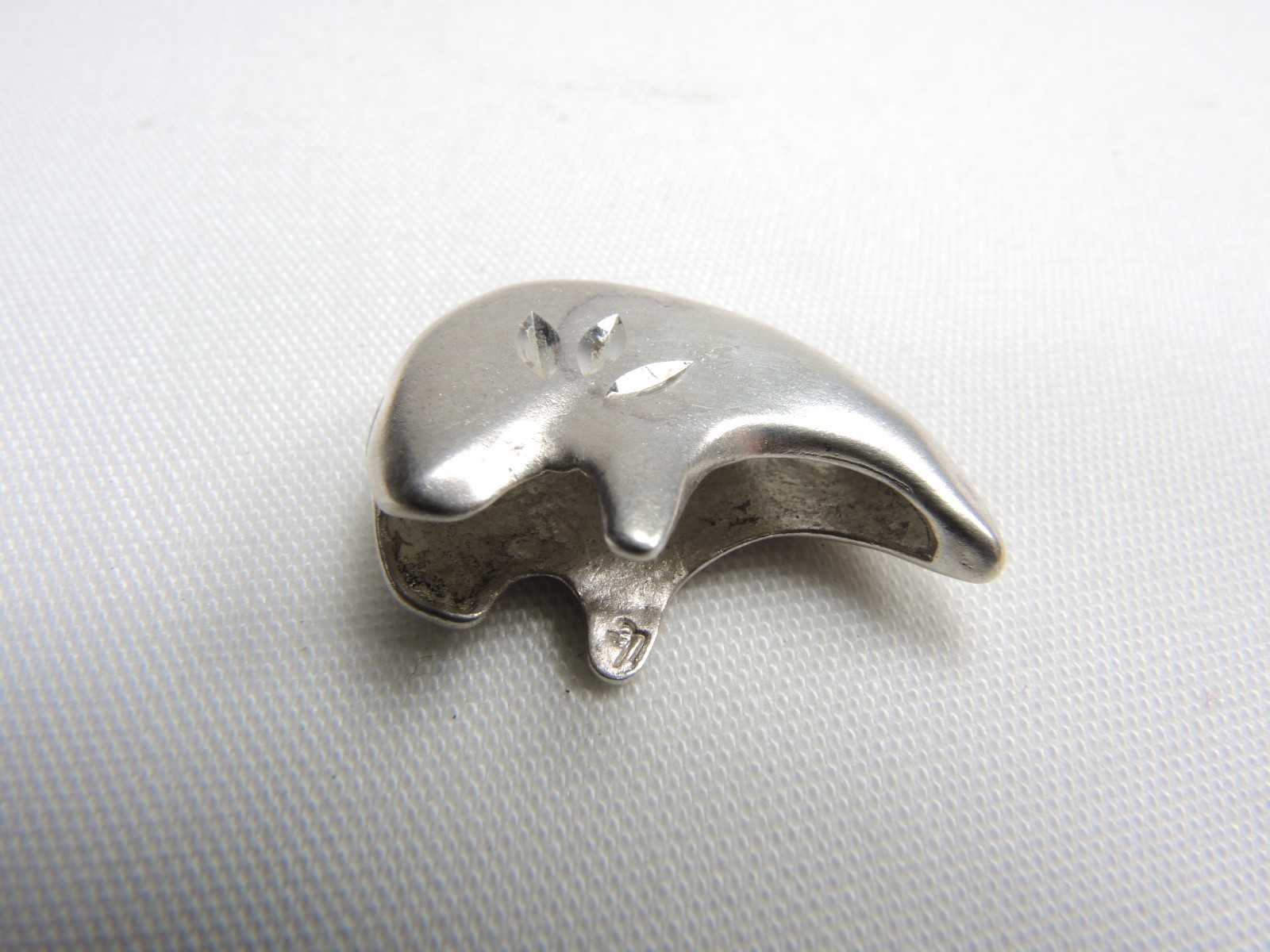 925 Silver Polar Bear Pendant 3+ grams New Old Stock