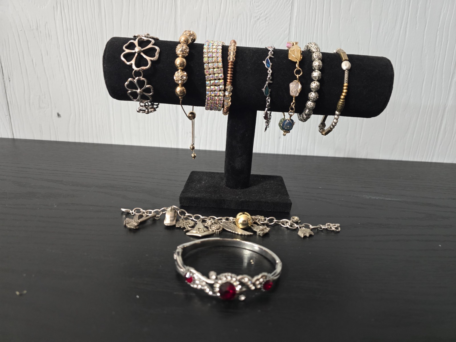 Mixed metal materials and colors Lot of 10 bracelets