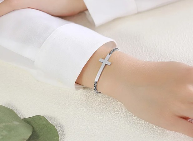 Sideways Cross Bracelet — Stainless Steel High Polish Box Chain