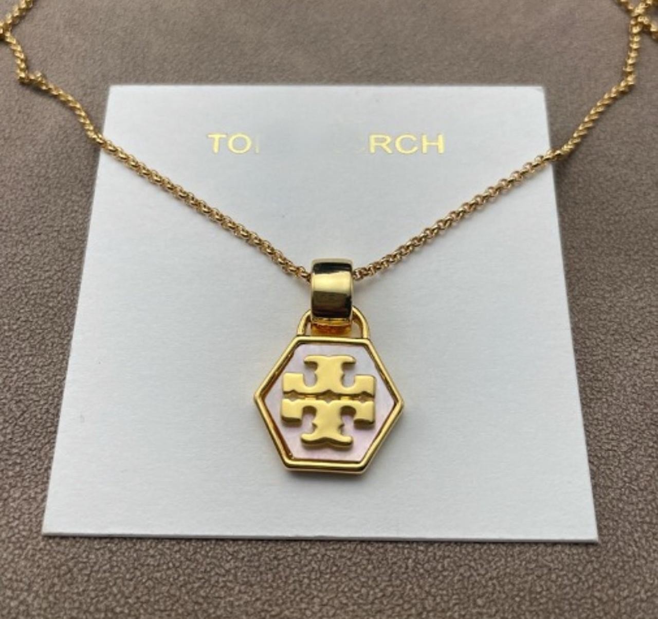New Tory Gold and White Hexagon Pendant Necklace Size:45cm