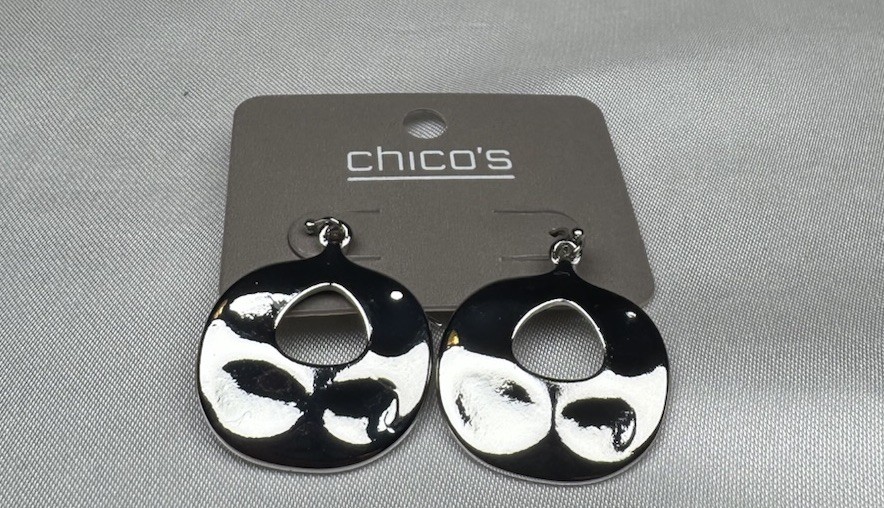 Chico’s silver-tone teardrop Hook earrings NWT
