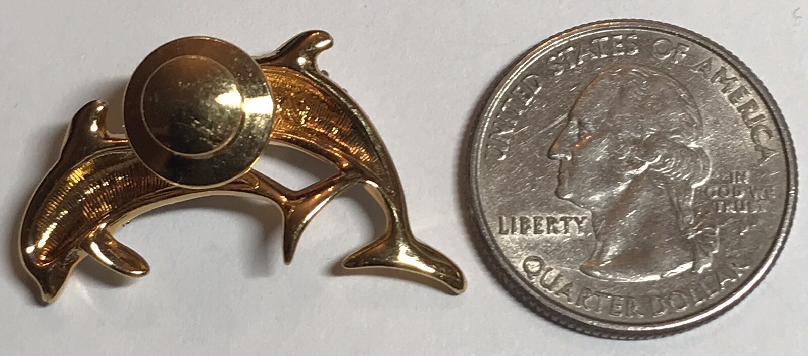 SWAROVSKI CRYSTAL”TWO JUMPING/PLAY DOLPHINS” GOLDTONE PIN BROOCH-1 1/4”X 3/4”
