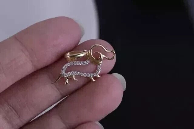 Round Cut Simulated Diamond Stunning Dog Shape Pendant In 14k Yellow Gold Plated
