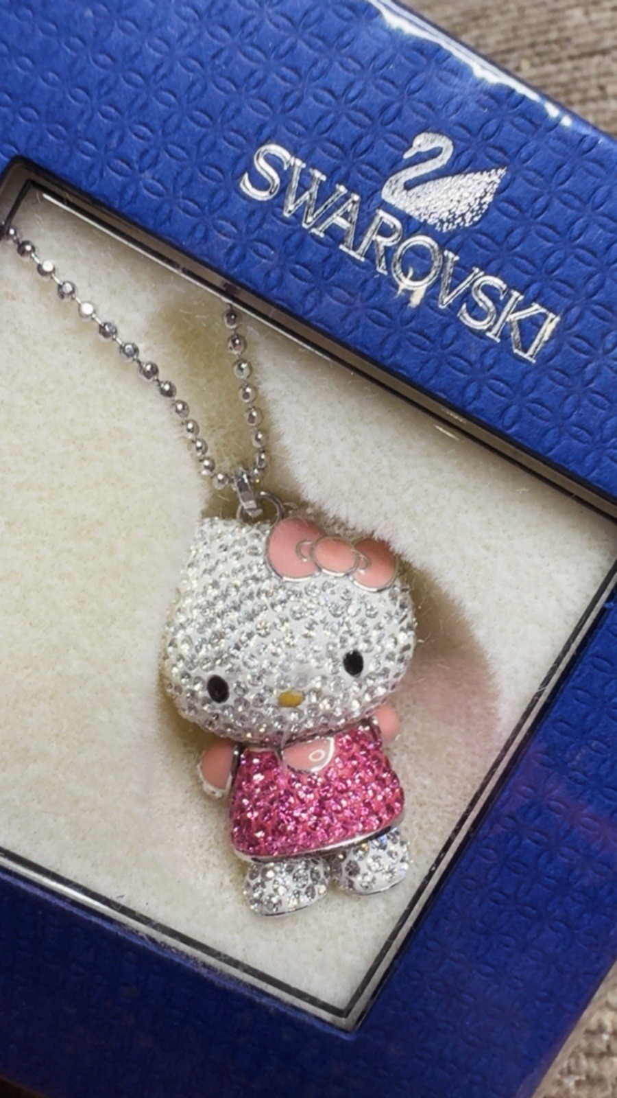 💖 AUTHENTIC SWAROVSKI HELLO KITTY CRYSTAL NECKLACE – BRAND NEW & SEALED 1141755