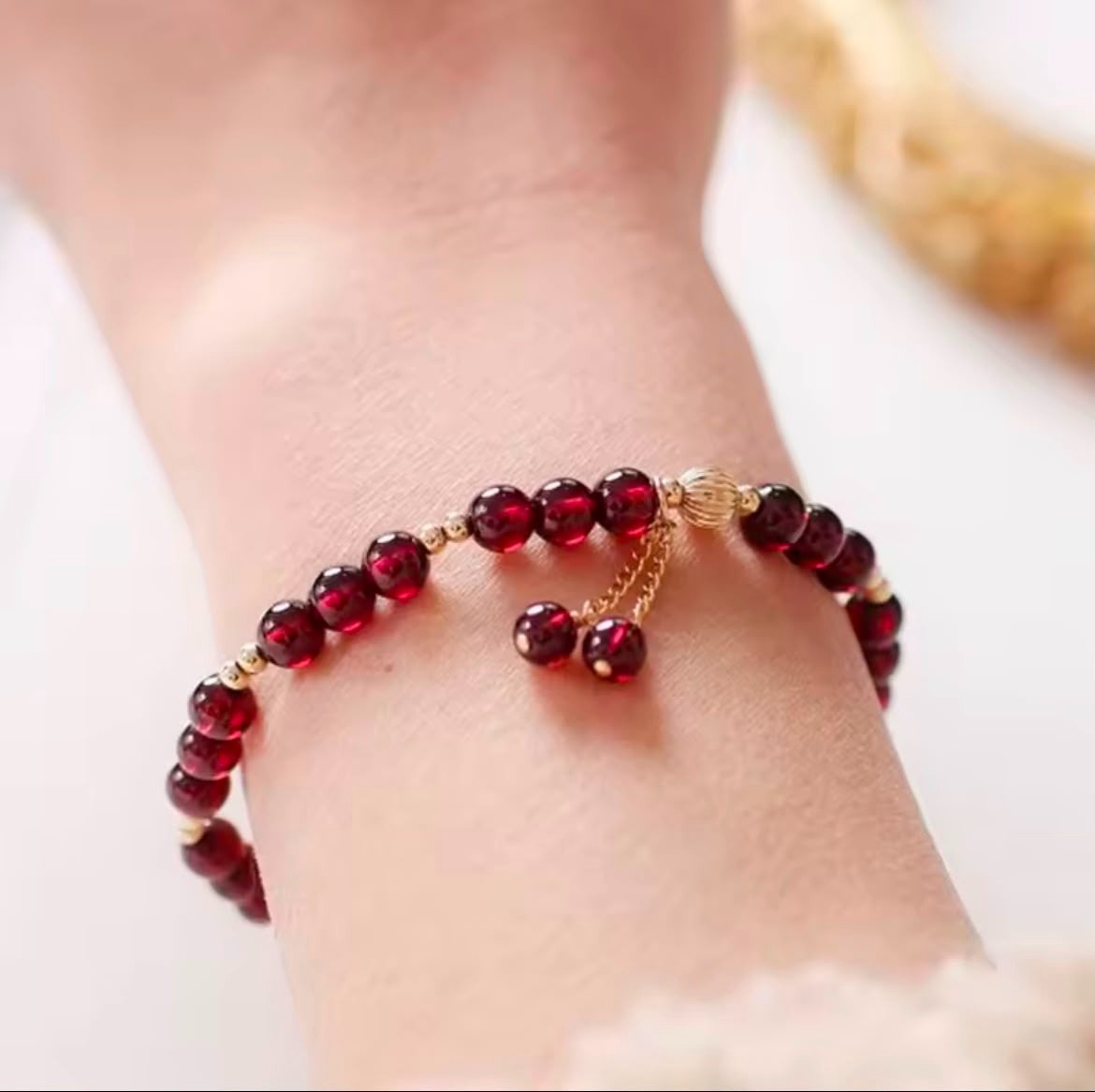 14KGold Plated Natural Garnet Beaded Bracelet Thin Crystal Women Vintage Jewelry