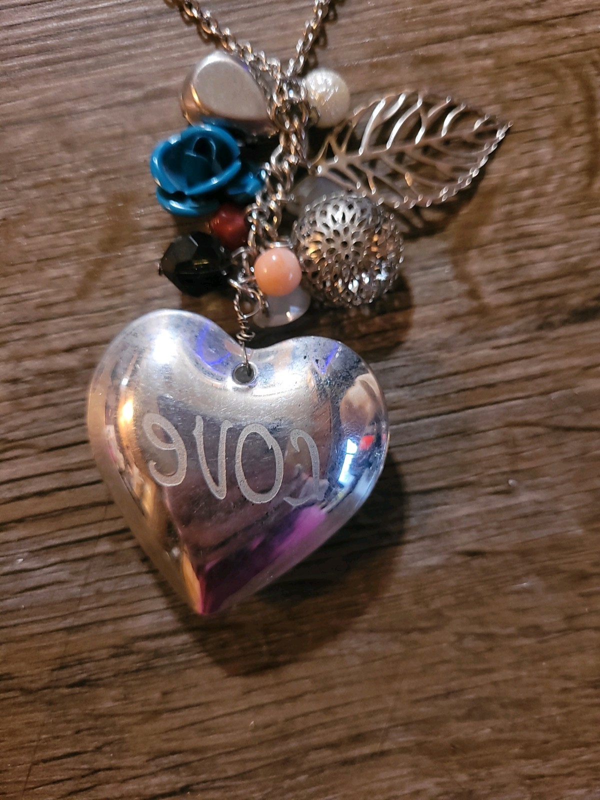 Acrylic Puffy Heart Says Love Dangle Drop Cha Cha Pendants Silver Tone Chain