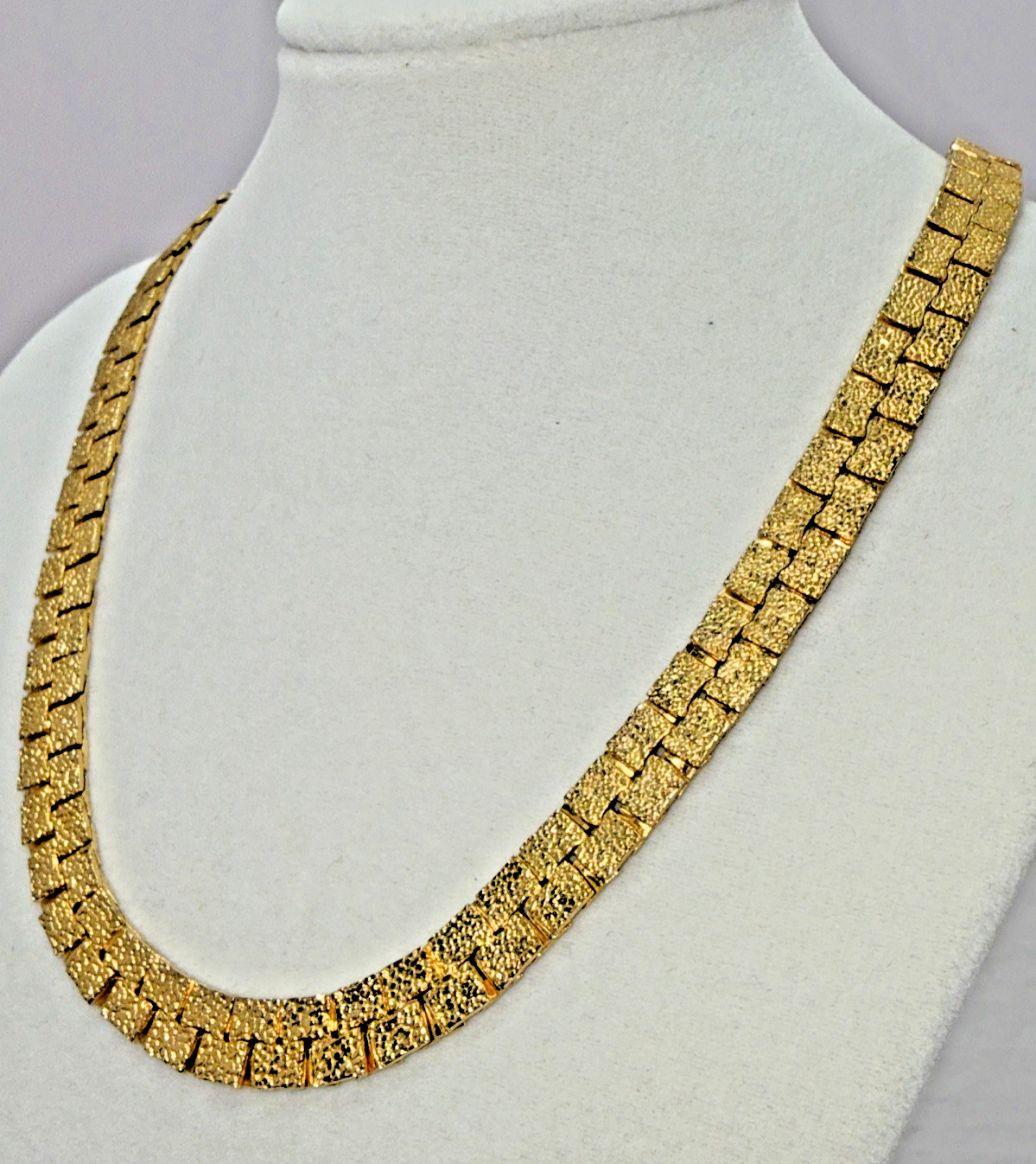 Vintage Gold Tone Textured Nugget Brick Link Statement Collar Chain Necklace