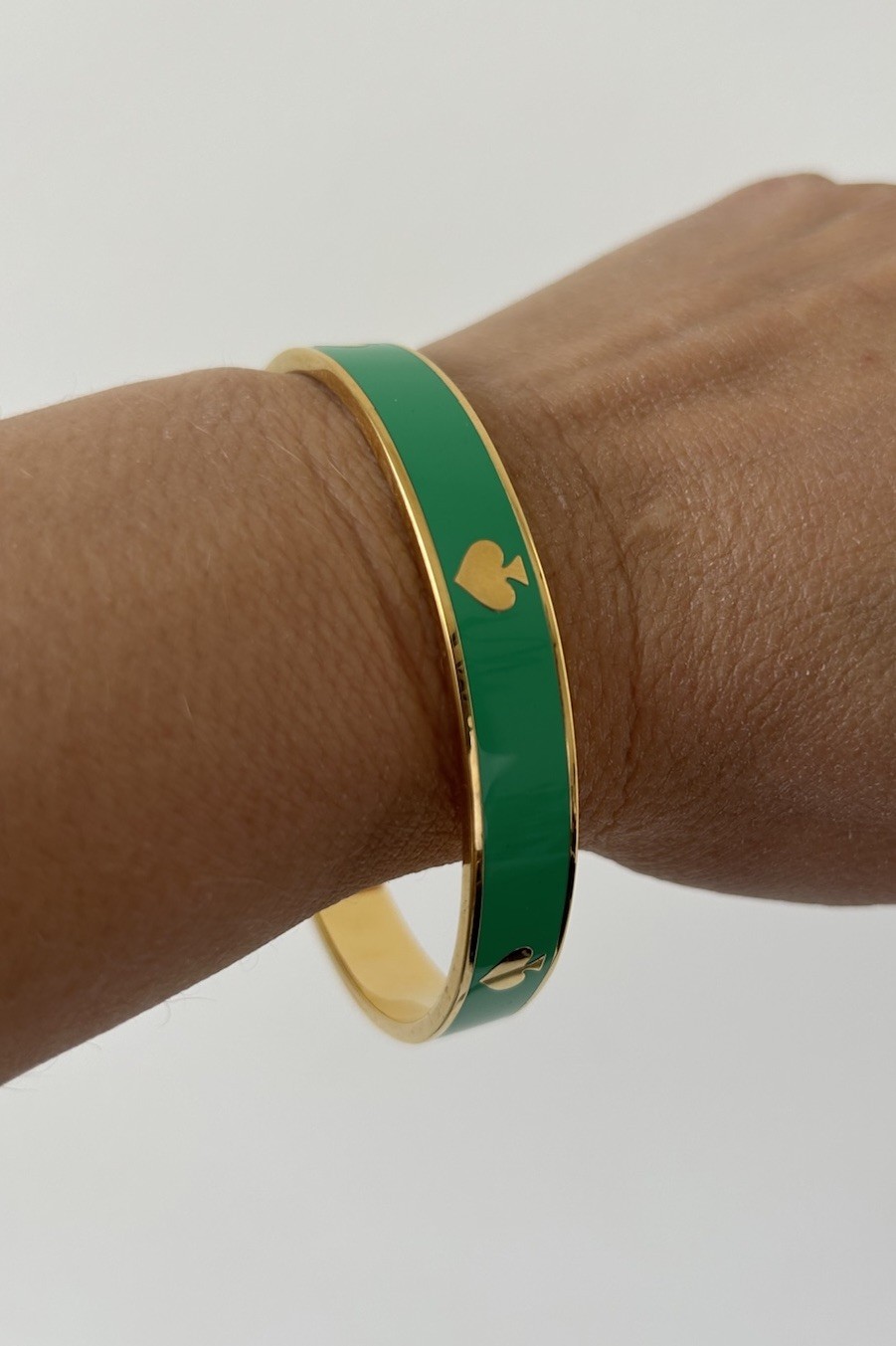 Kate Spade New York Mint Green Enamel Gold Tone Spade Bangle Bracelet 7”