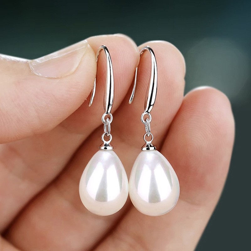 Women’s Elegant Imitation Pearl Pendant Earrings Fashion Ear Hook Copper Jewelry