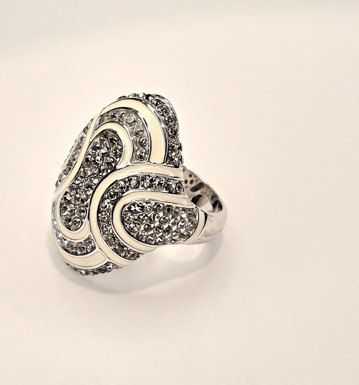 Akkad Cream White Enamel Clear Rhinestones silver tone Statement Ring Size 9 1/4