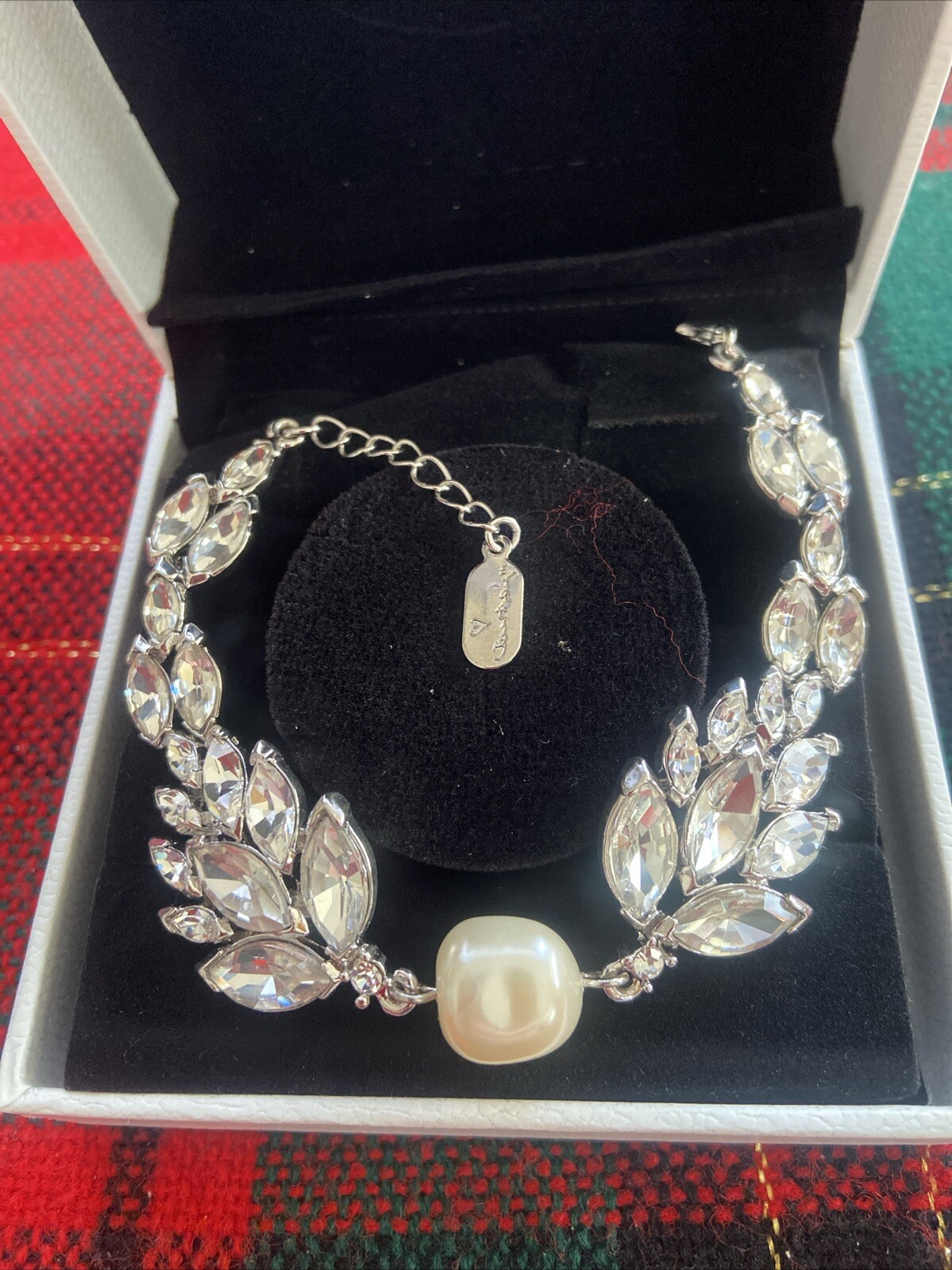 Vintage Camrose & Kross Audrey Hepburn Rhinestone & Pearl Bracelet NWOB