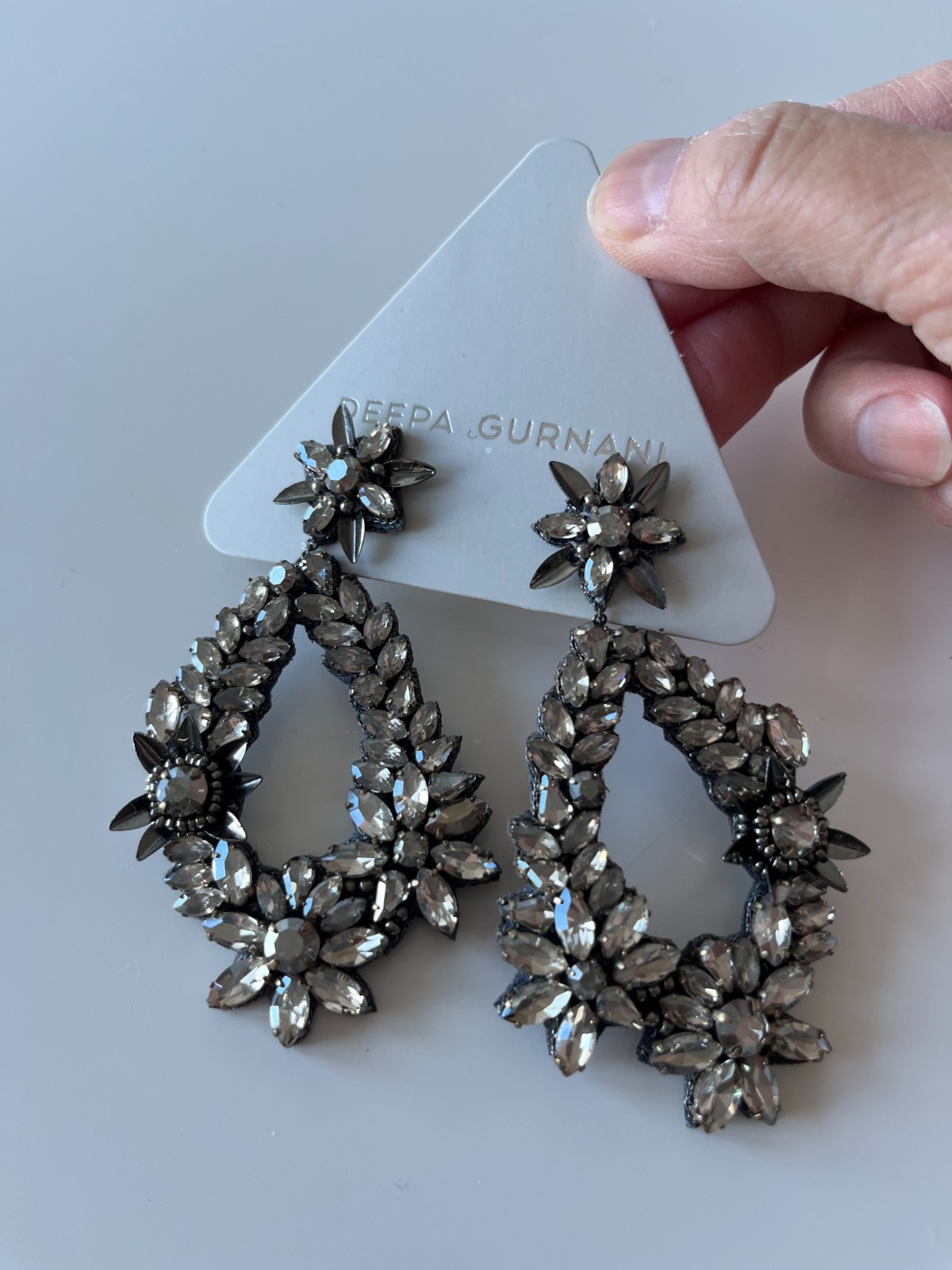 NWT Dramatic Large Deepa Gurnani Rhinestone Dangle Chandelier Earrings
