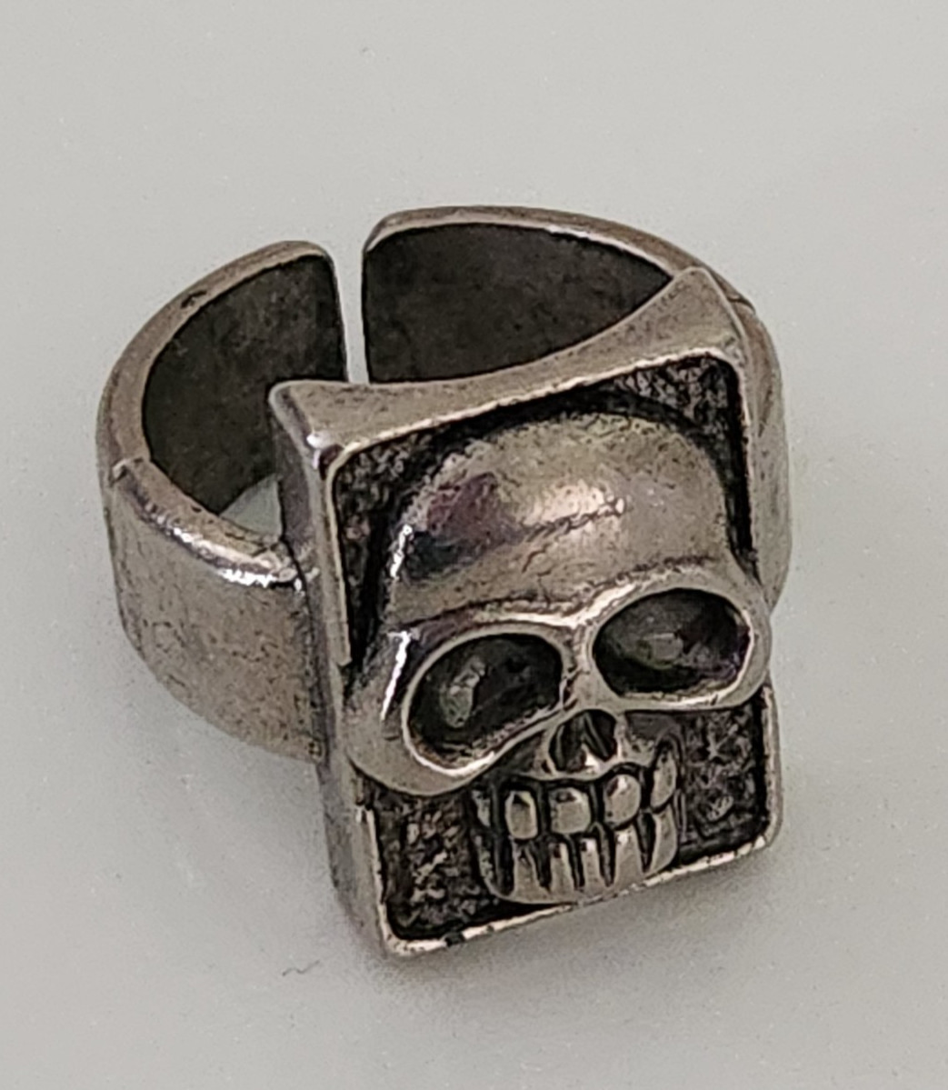 Adult Size SKULL Open Band Fashion Ring Gray Metallic Silver Tone Metal