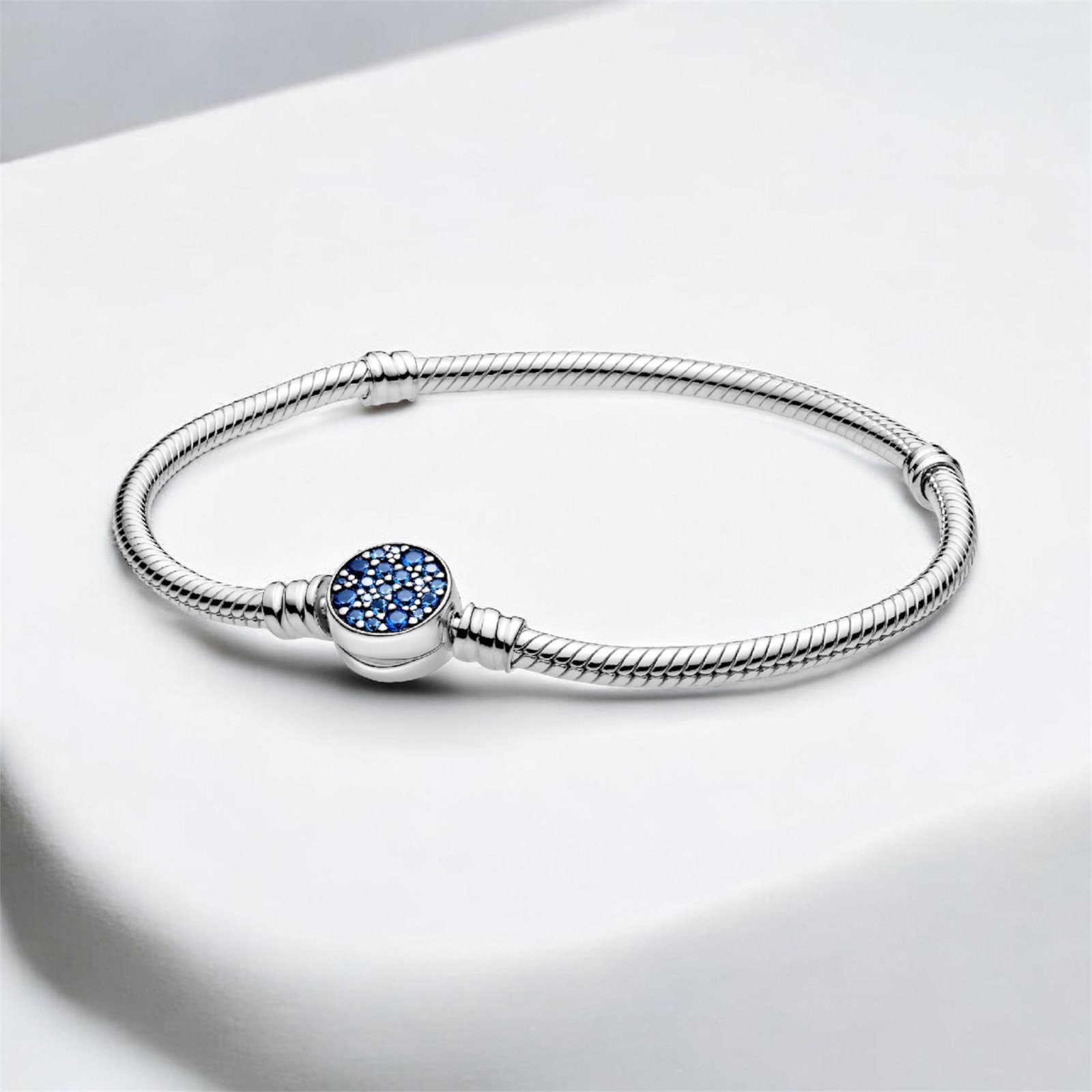 NEW Authentic PANDORA Silver Bracelet Blue Disc Clasp Charm Bracelet 599288C01