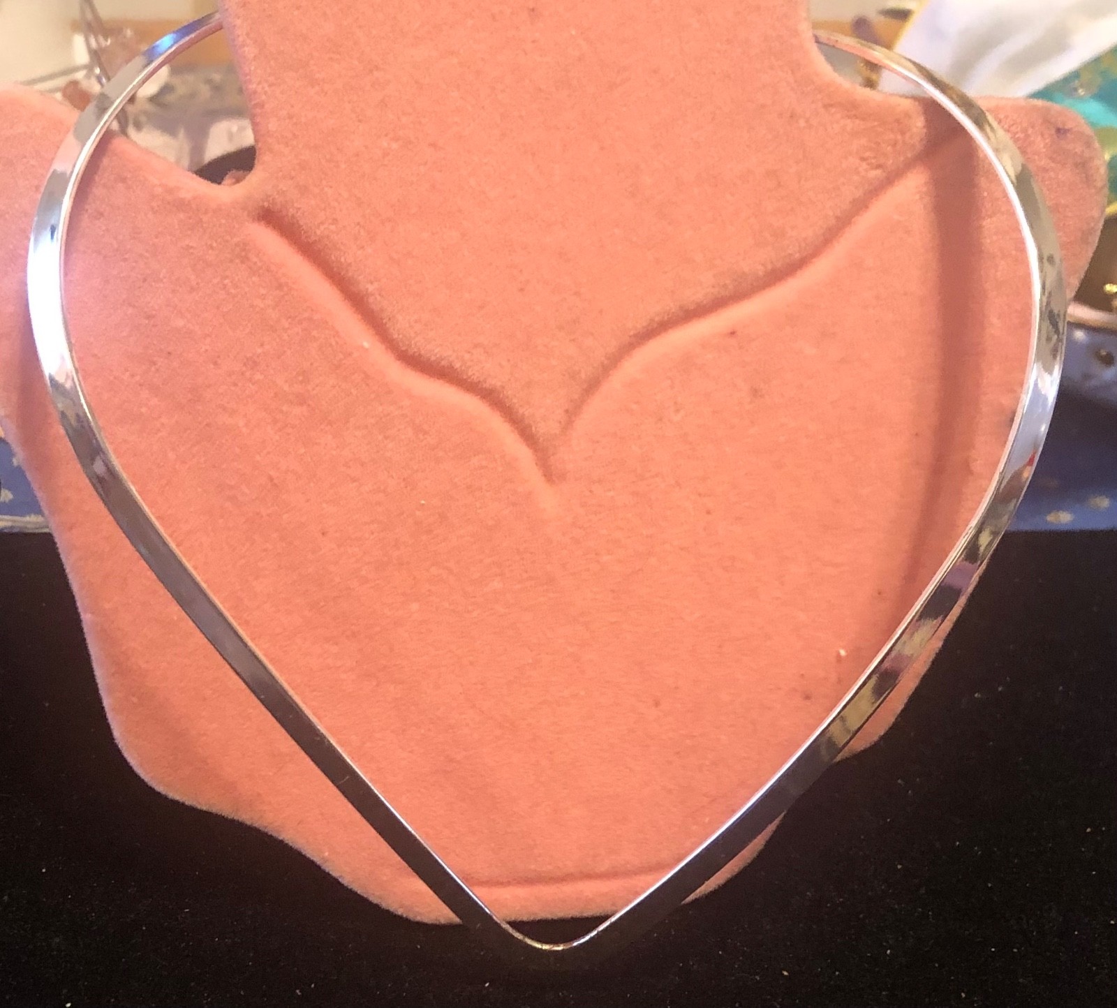 Statement Solid Metal Curved V Neck Open Wire Triangle Choker Plain Necklace