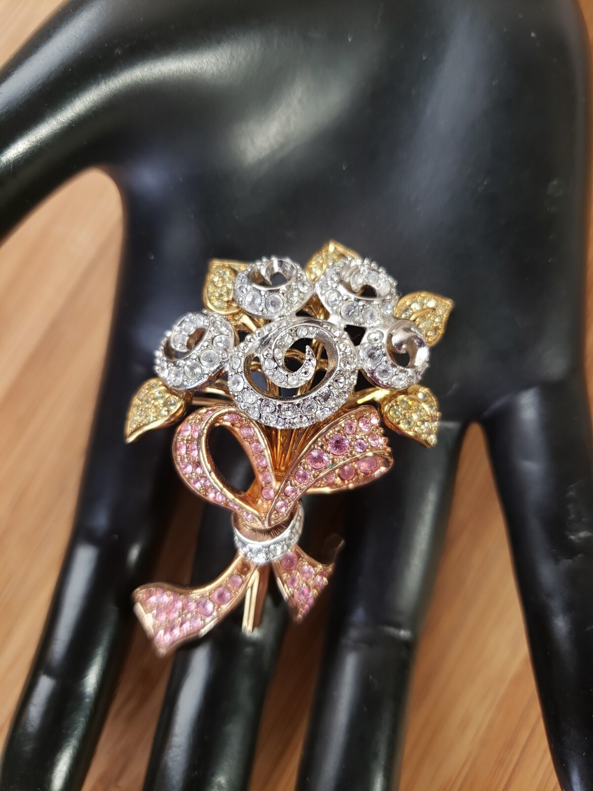 Swarovski Swan Signed Crystal Floral Bouquet with Pink Bow