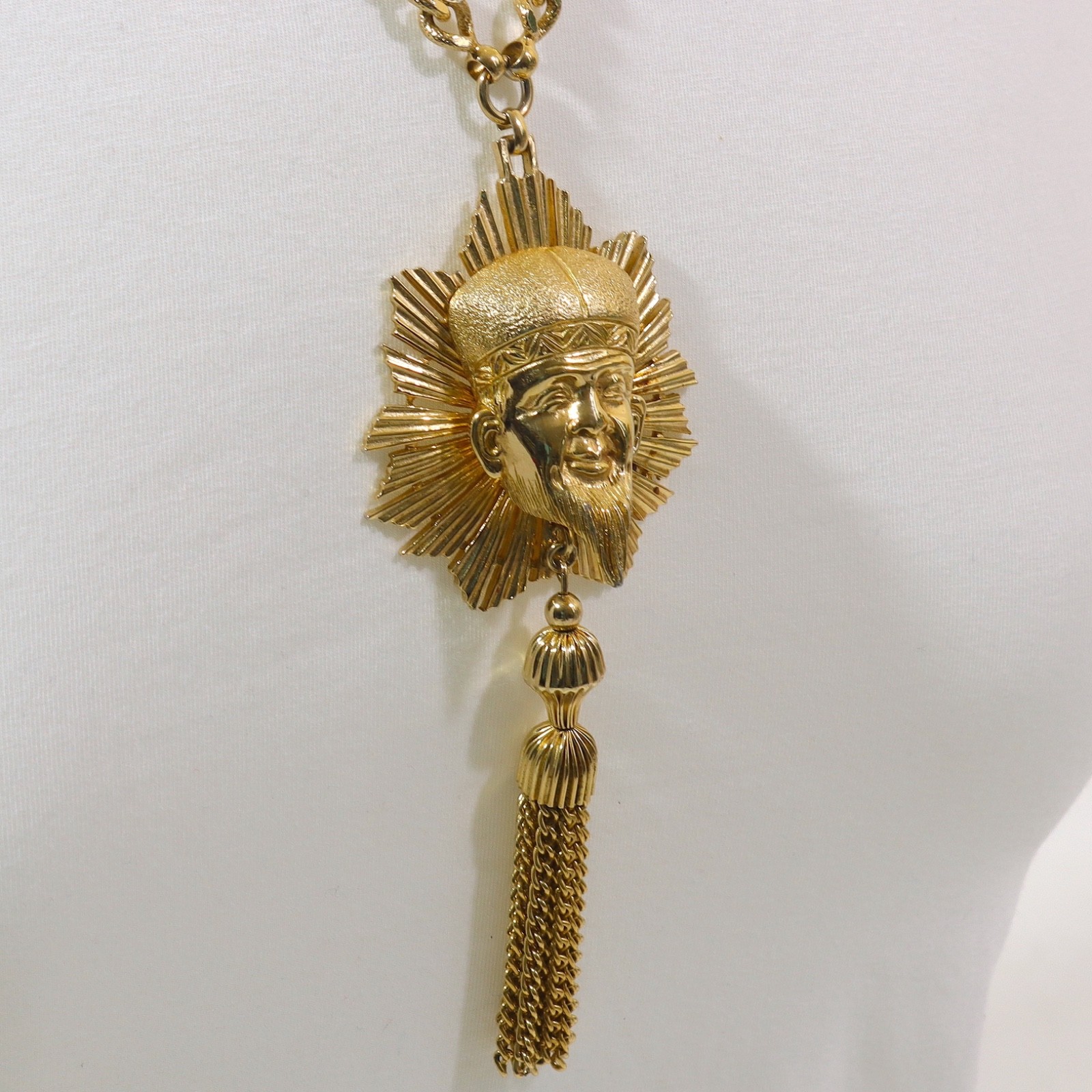 Vintage Nettie Rosenstein Gold-tone Head Pendant Curb Chain Necklace – NEW