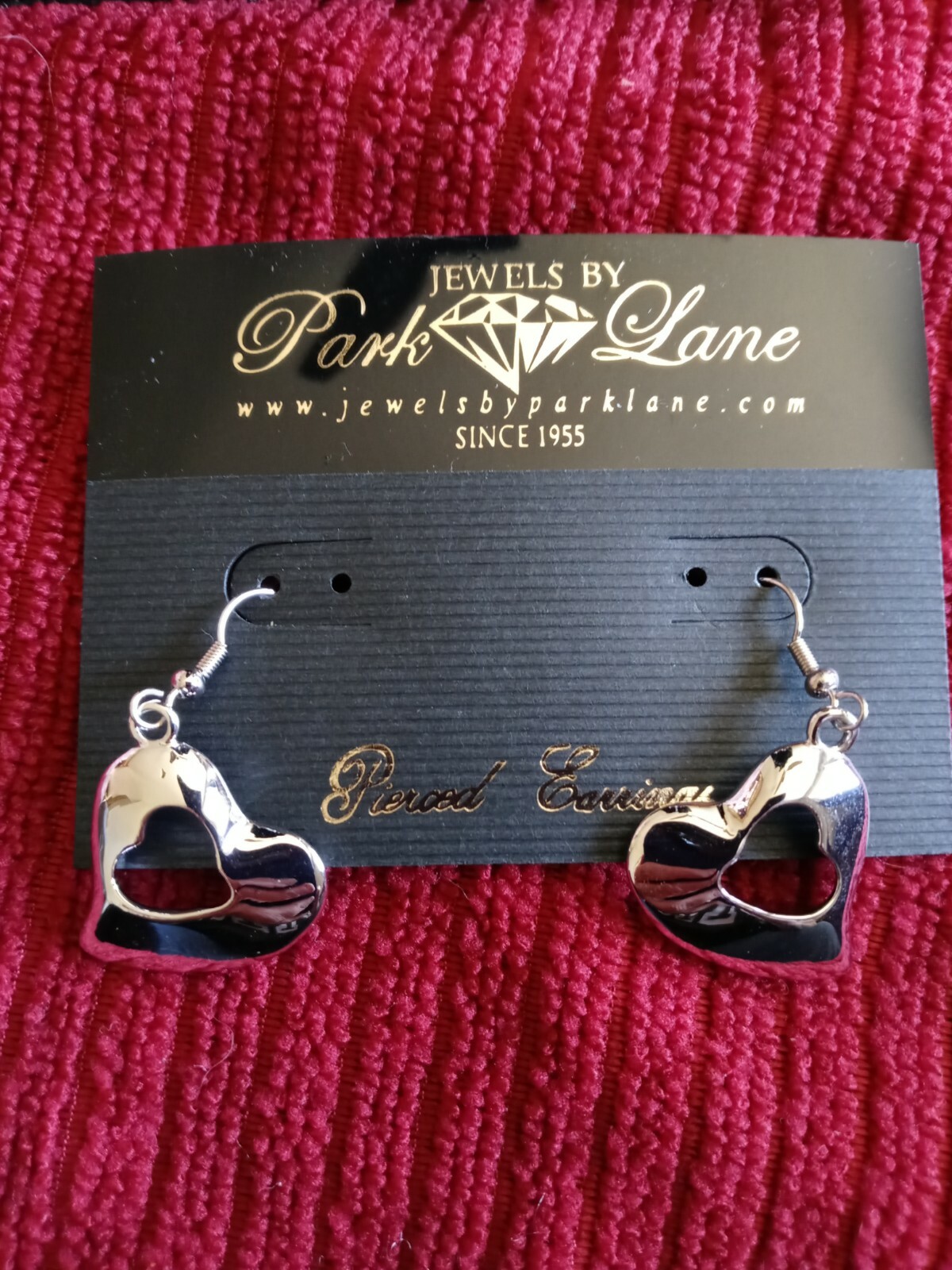 Park Lane, Retired NWT “EVER AFTER” Necklace And Earrings Set. 16″ w/ 3″extender