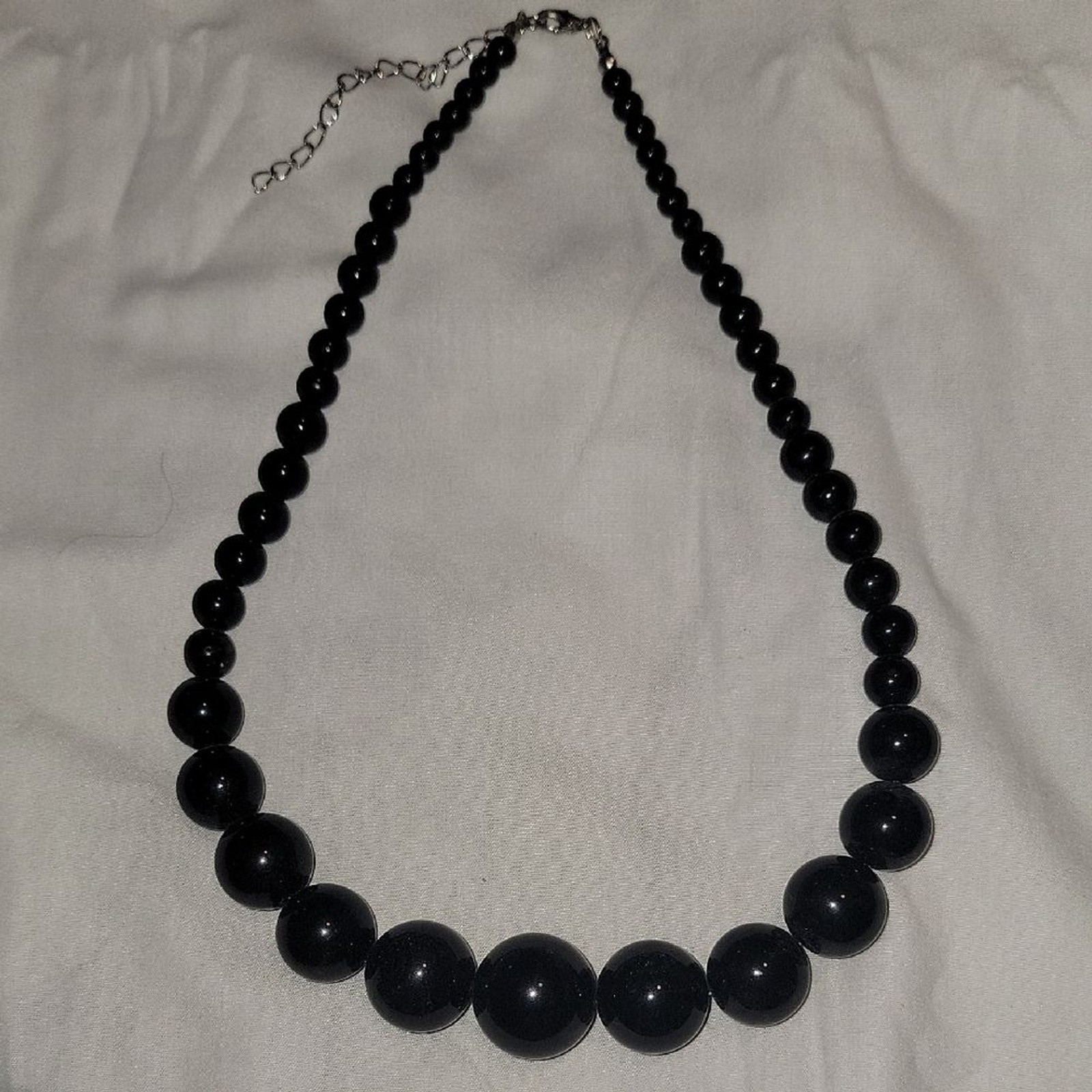 Source Unknown Black Beaded Necklace and Bracelet Set