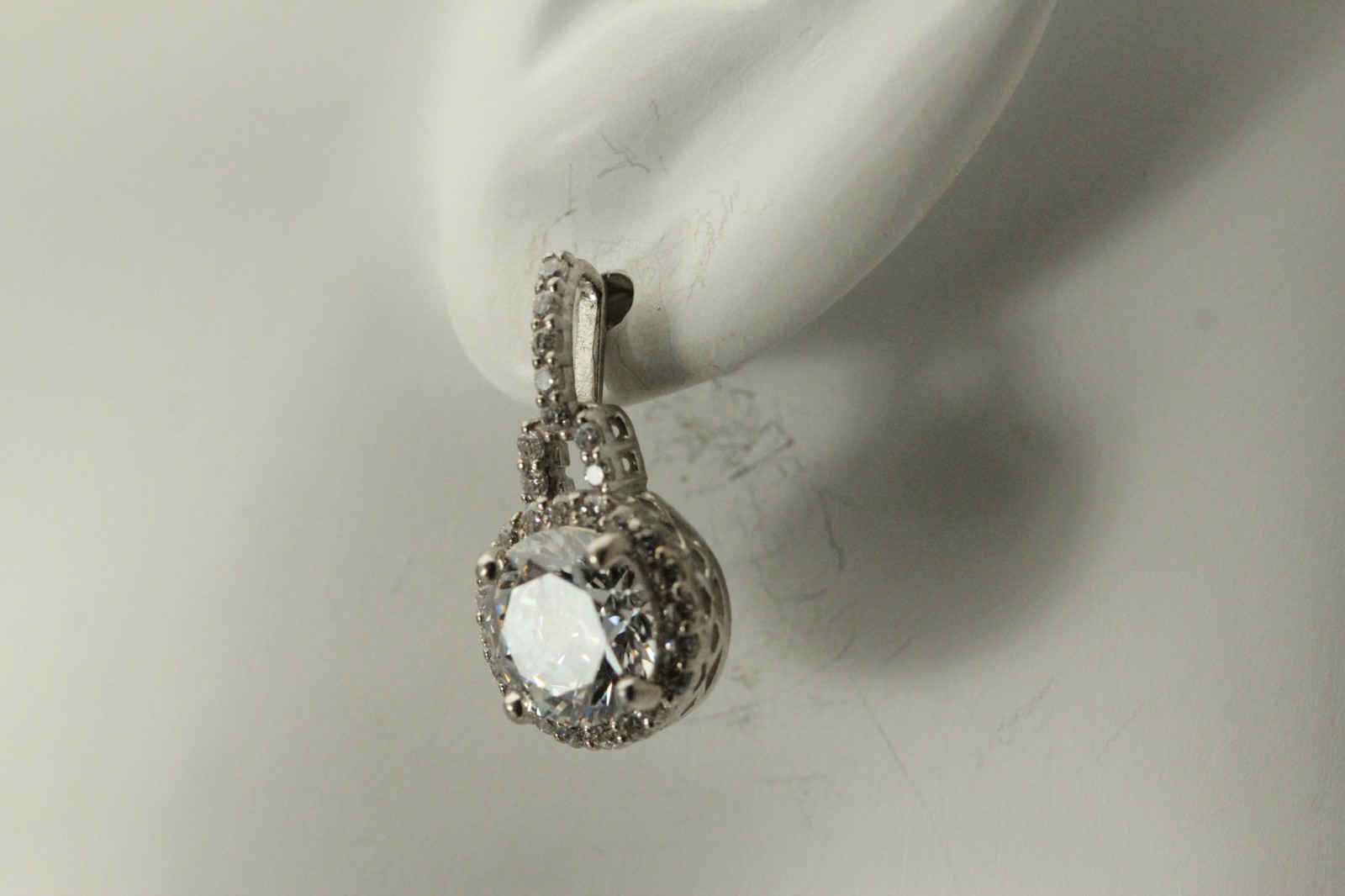 925 Sterling Silver Cubic Zirconia Halo Post Earrings 5.6 Grams (EAR5847)