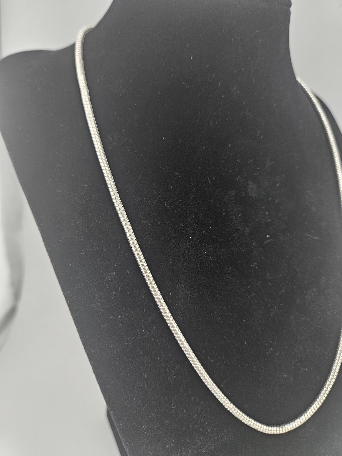 19.5in Silver Tone Snake Chain—Read description