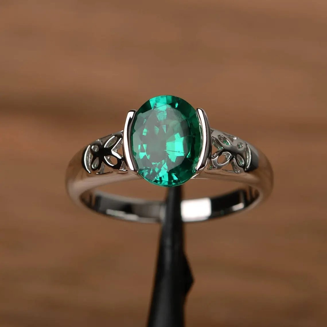 925 Silver Plated Emerald Lab Created Dainty Ring Duty Free