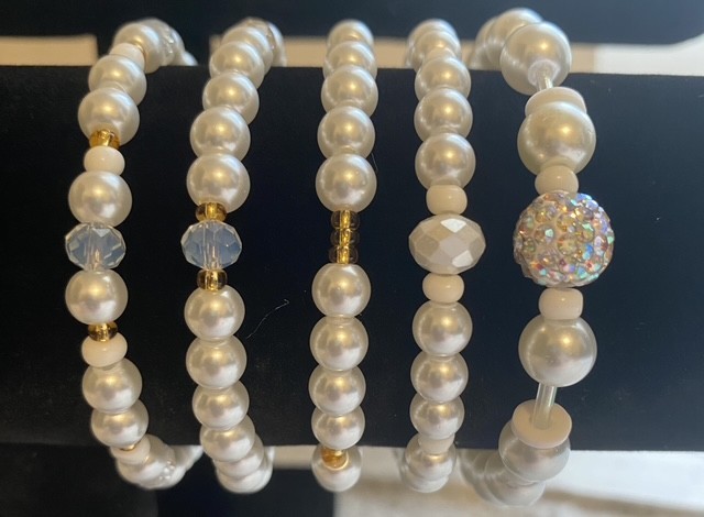 Handmade Golden Hour Glass Pearl Stretch Bracelet – Elegant Beaded Bracelet