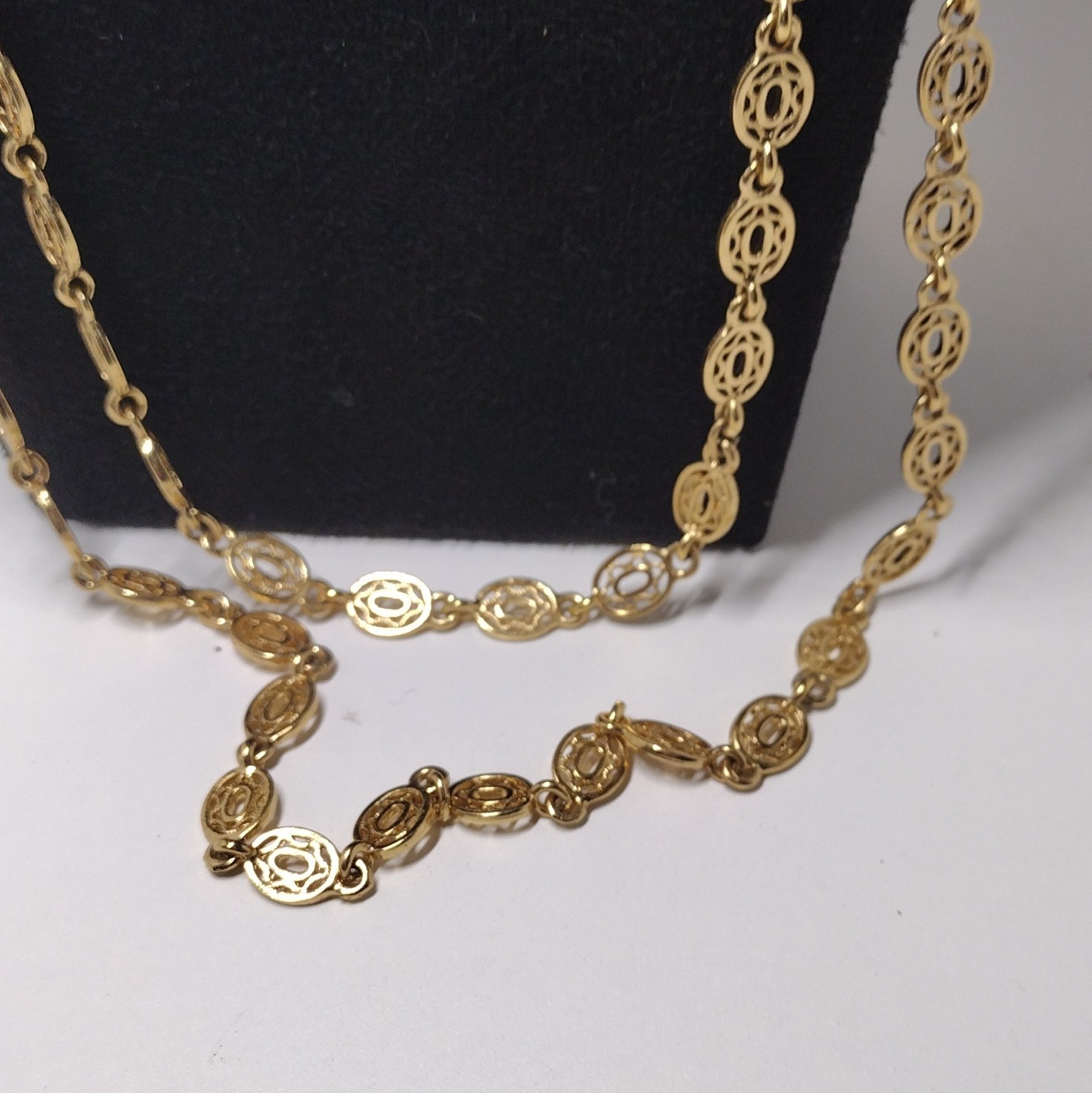 Gold Tone Oval Link Chain Necklace 27in Adjustable Spring Ring Clasp No Stone